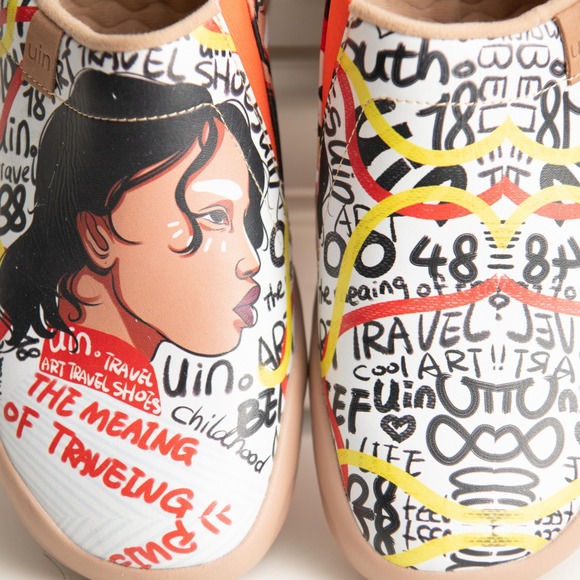 UIN Travel Shoes W Sz 9.5 NWOT! Graffiti Slip On Loafers Wearable Art Eclectic - Picture 2 of 9